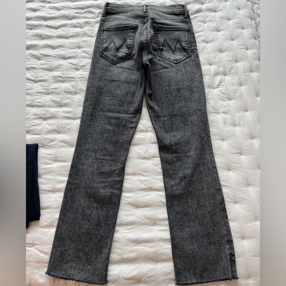 MOTHER High-Waisted Rascal Ankle Snippet Jeans, size 26 - Picture 8 of 8